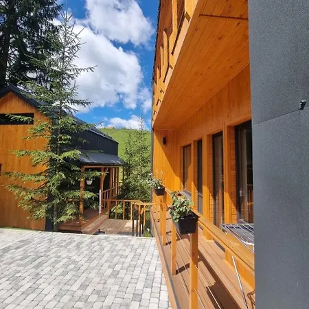 Savanna Mountain Forest Holiday park *