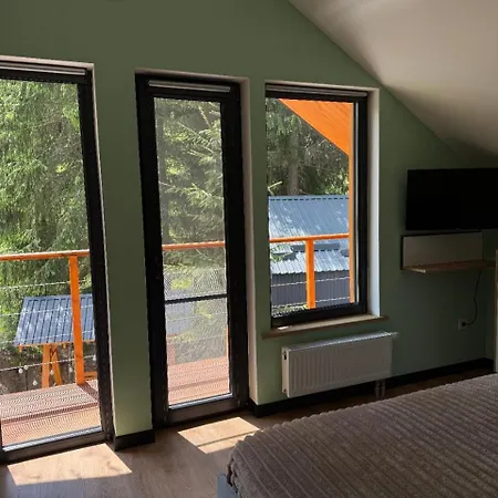 Savanna Mountain Forest * Yablunytsya